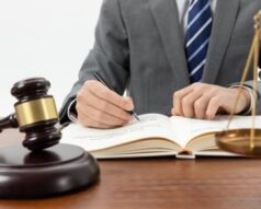 Estudia la maestría internacional en derecho bancario