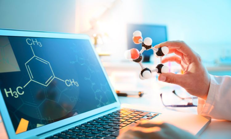 Conoce especializarte en biología molecular