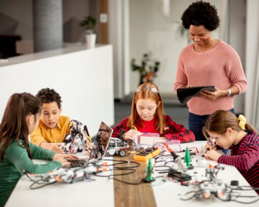 Descubre nuestra maestría internacional en robótica educativa y sus ventajas